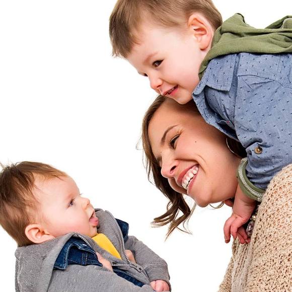 Meet your Posher, Stephanie - Picture 1 of 6